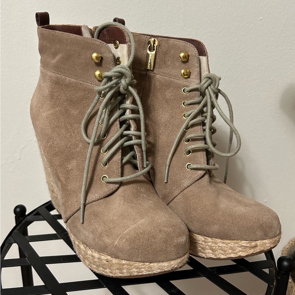 Tan/Cream Micheal Kors Wedged Booties - Picture 3 of 4